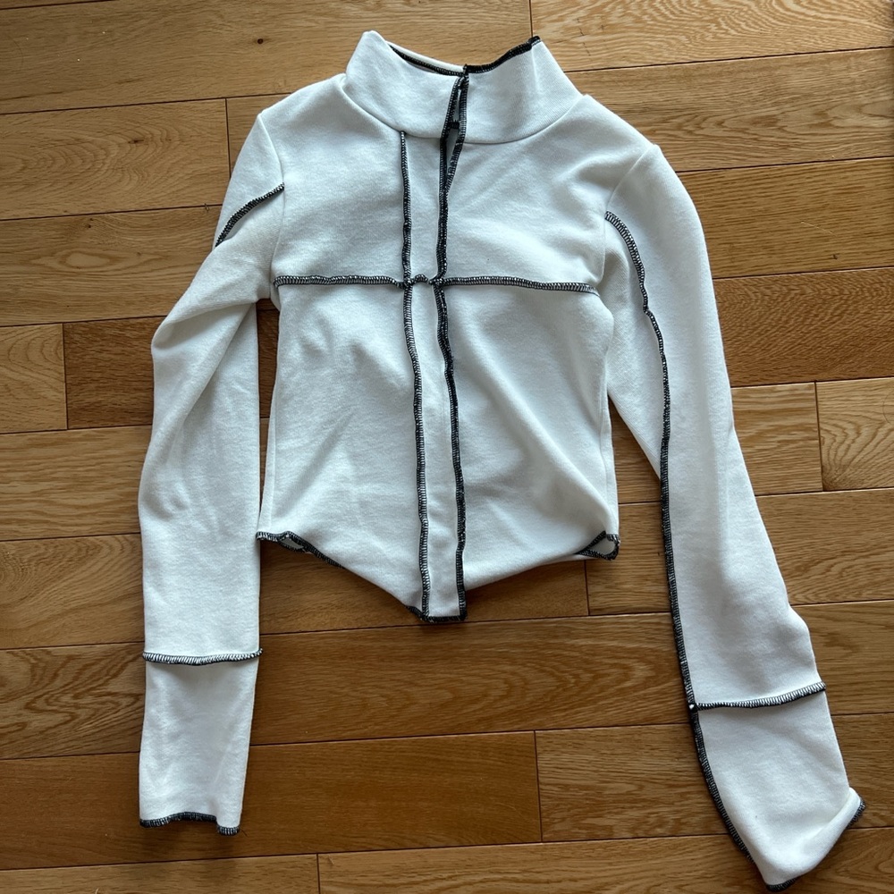 The source unknown long sleeve shirt